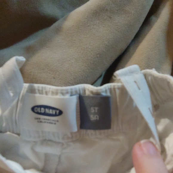 Old Navy Girls pull on shorts - Picture 2 of 3